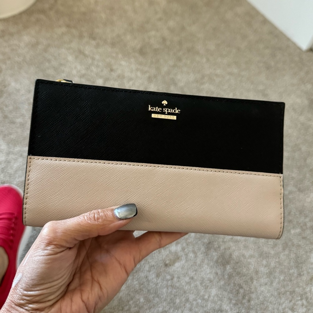 New with tags Kate Spade leather wallet